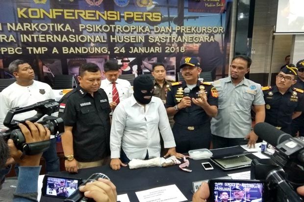 Sembunyikan Sabu Dalam...