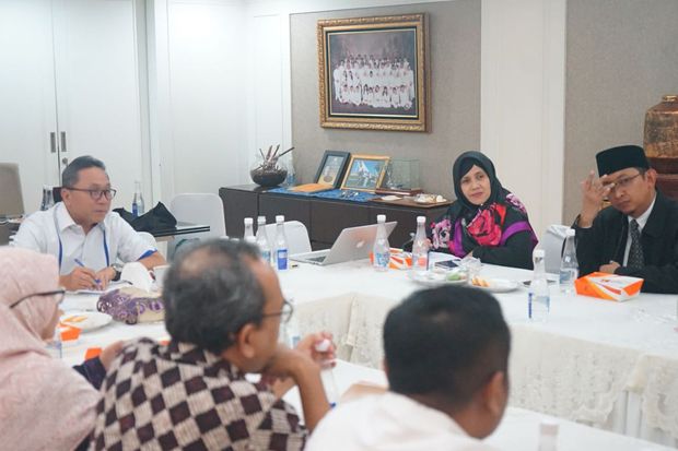 Temui Zulkifli Hasan,...