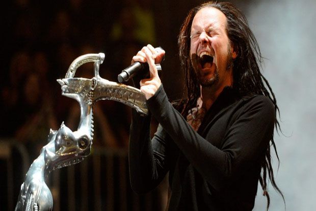 Jonathan Davis dari...
