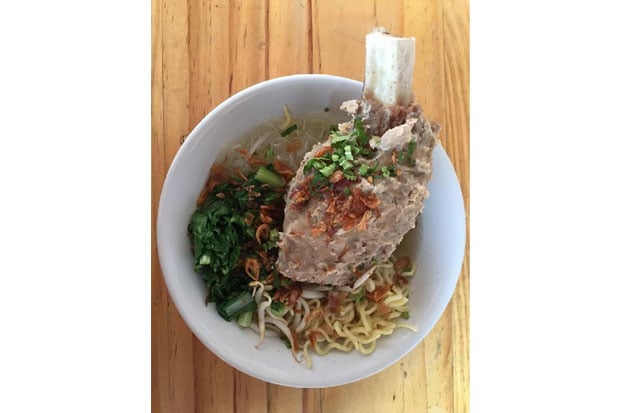 Lezatnya Bakso Penyet...