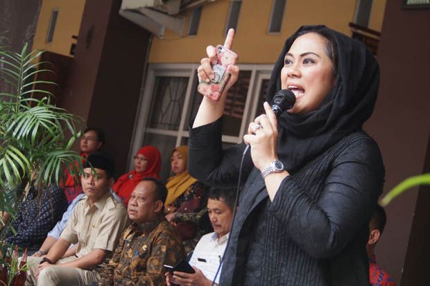 Tegas! Bupati Cantik...
