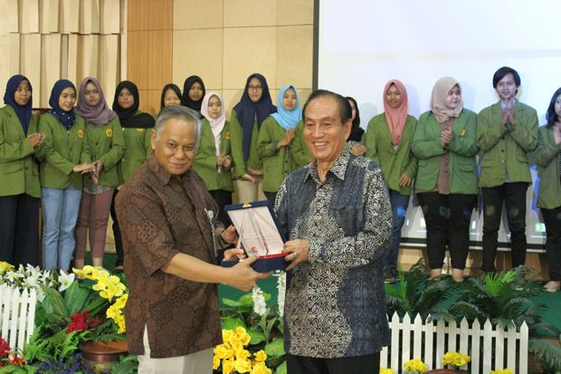Lippo Group Berikan...