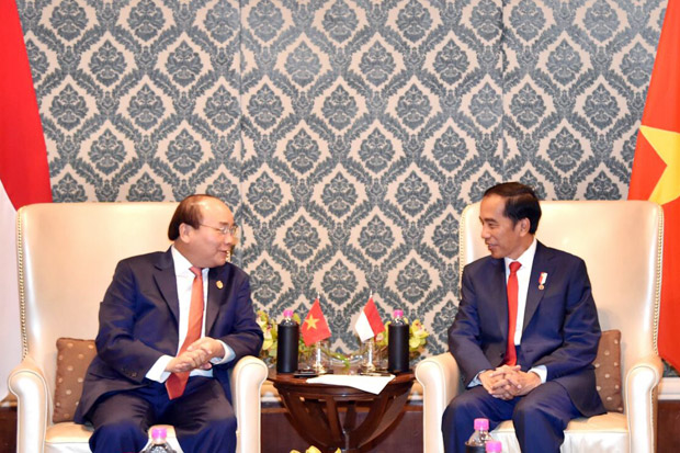 Bertemu PM Vietnam,...