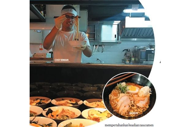 Menikmati Menu Ramen...