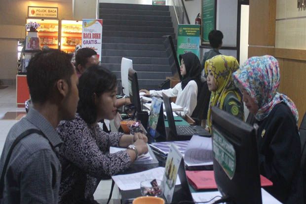 Pedagang Pasar Kembang...