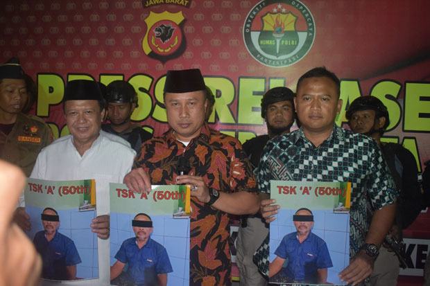 Penganiaya KH Emon Disebut...