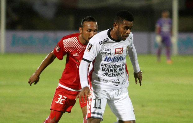 Bali United Juara Grup...