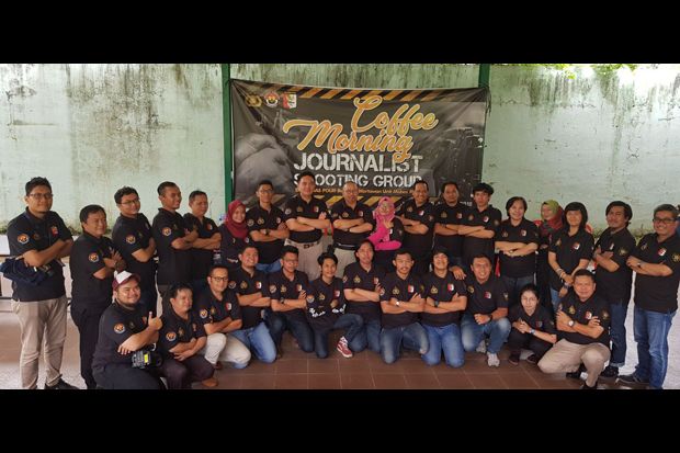 Ajak Latihan Tembak,...