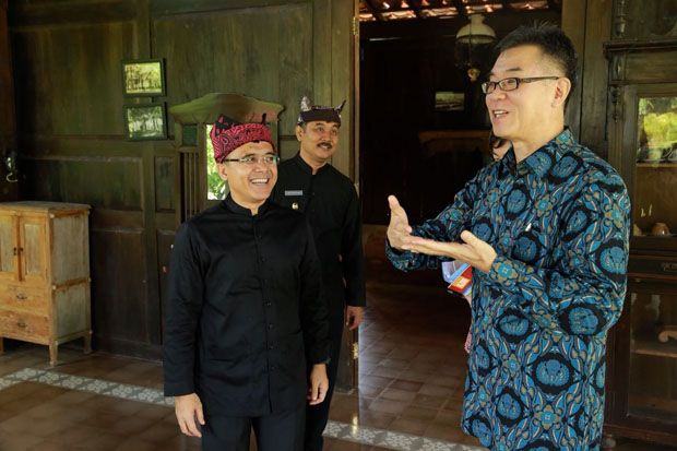 Kembangkan Desa Wisata,...