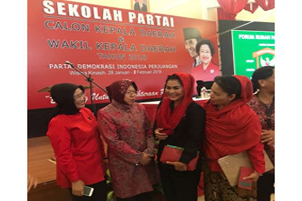 Di Sekolah Partai, Puti...