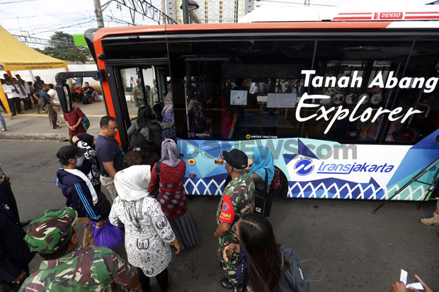 Diprotes Sopir Angkot,...