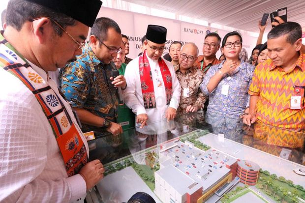 Pemprov Berikan Penghargaan...