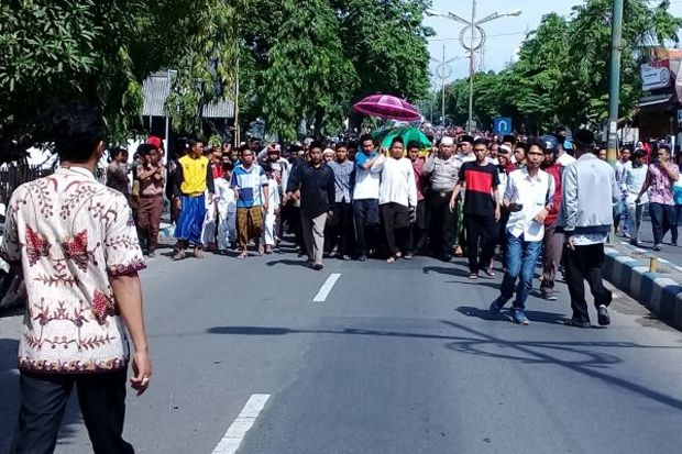Siswa Pukul Guru di...