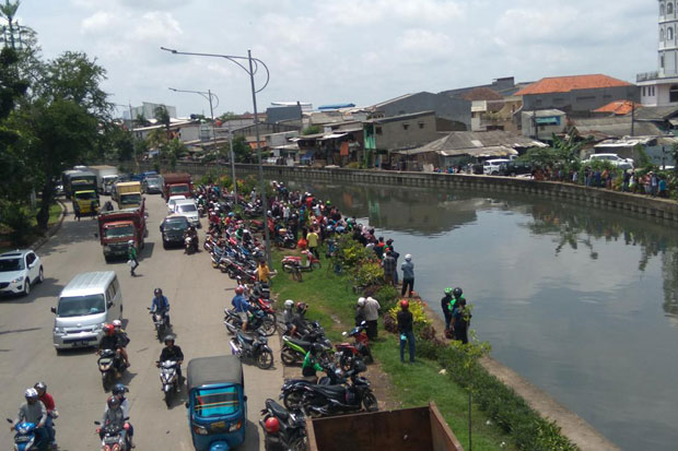 Diduga Sopir Mengantuk,...