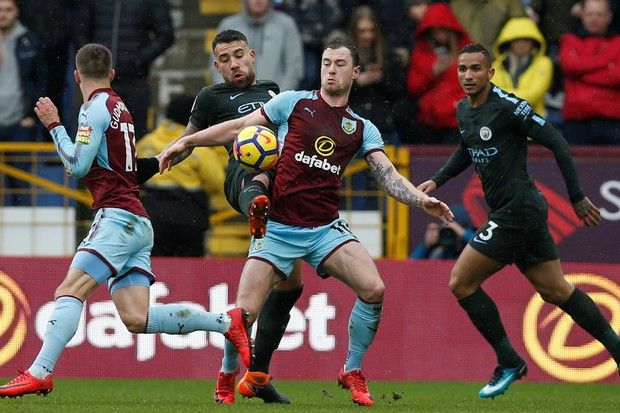 Burnley Paksa Manchester...