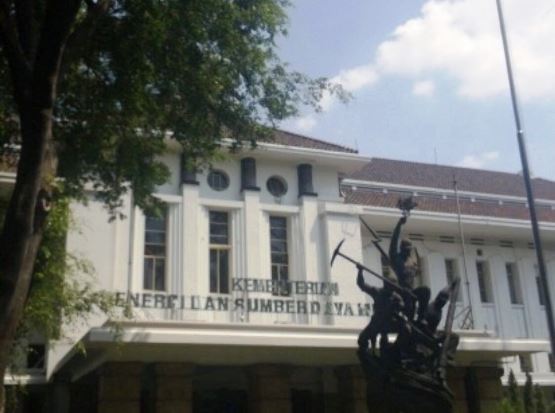 Strategi Kementerian...
