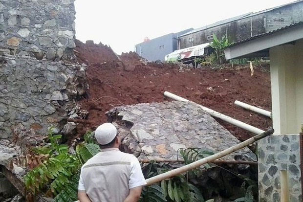 Dinding Penahan Tanah...