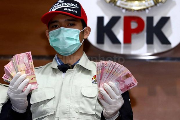 KPK Usut Aliran Uang...