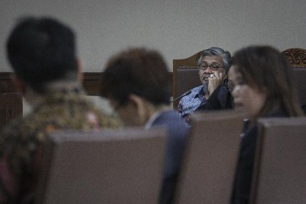 Modus Korupsi, Uang...