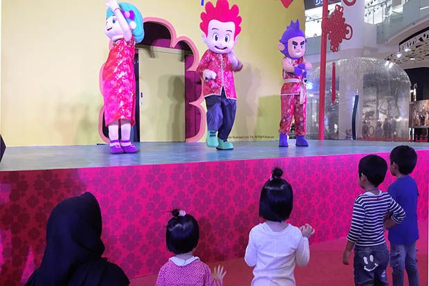 Kiko Ajak si Kecil Menari...