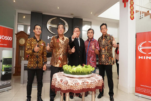 Beri Pelayan Terbaik,...