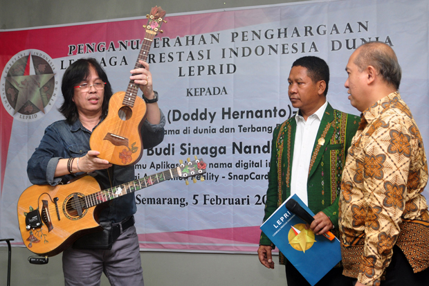 Pencipta Gitar dan Rebana...