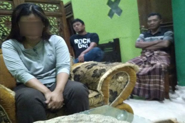 Selingkuh dengan Pengusaha...