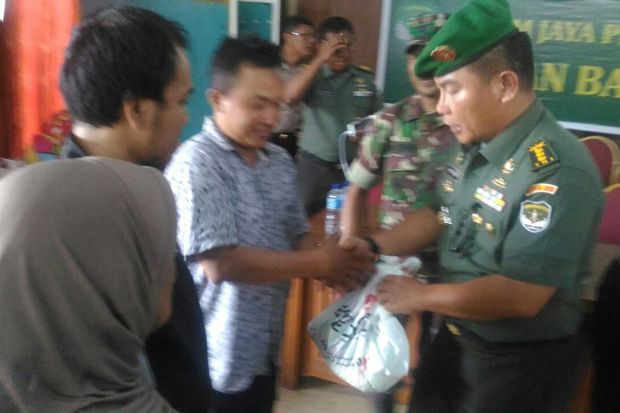 Kodam Jaya Salurkan...