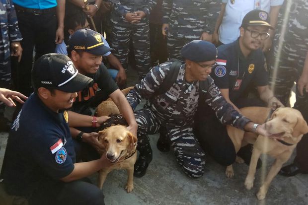TNI AL Turunkan Anjing...