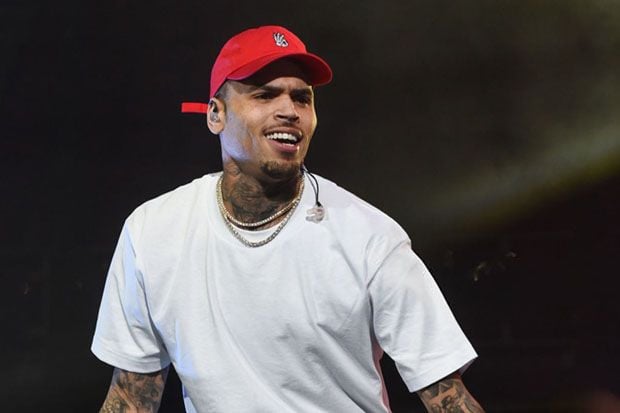 Chris Brown Ingin Tur...