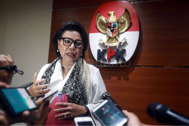 KPK Duga Uang Suap Bupati...