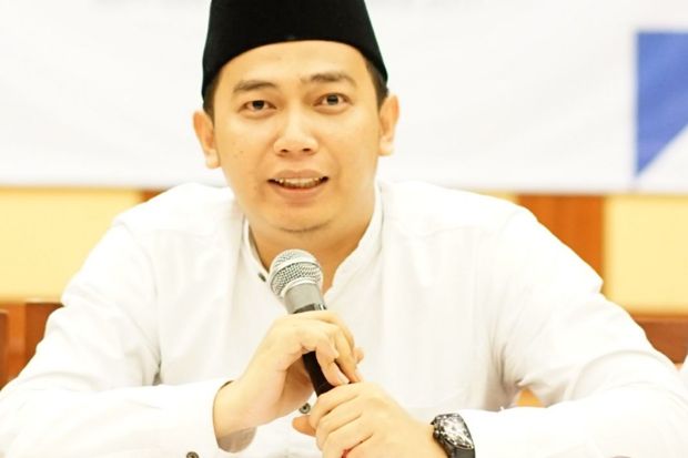 Masyarakat Diminta Tetap...