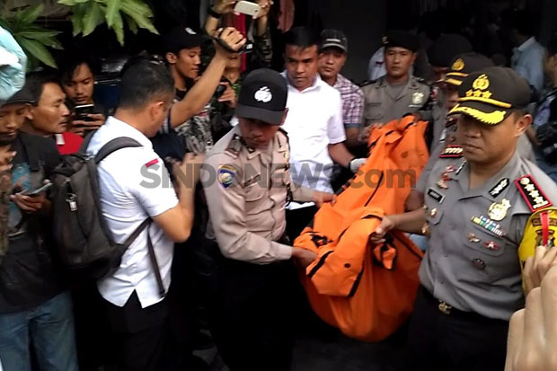 Satu Keluarga Dibunuh,...