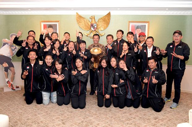 Lolos ke Piala Thomas-Uber,...