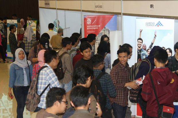 Gelar Bursa Kerja, Ika...