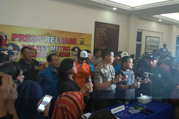 Artis Fachri Albar Diciduk...