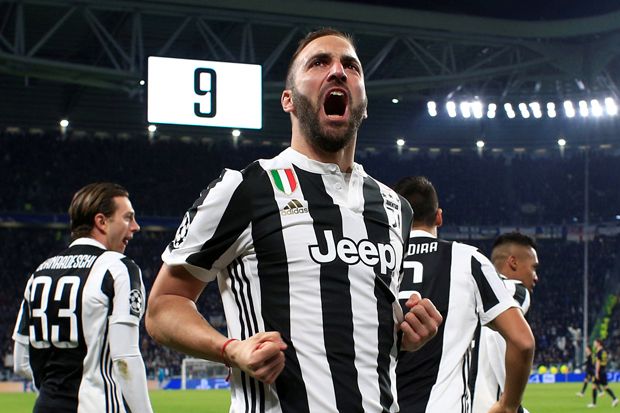 Higuain Cetak Dua Gol...