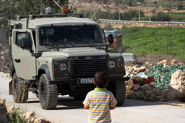 Jip Timpa Warga Palestina,...