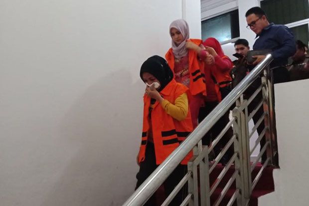 Diduga Korupsi Rp1,2...