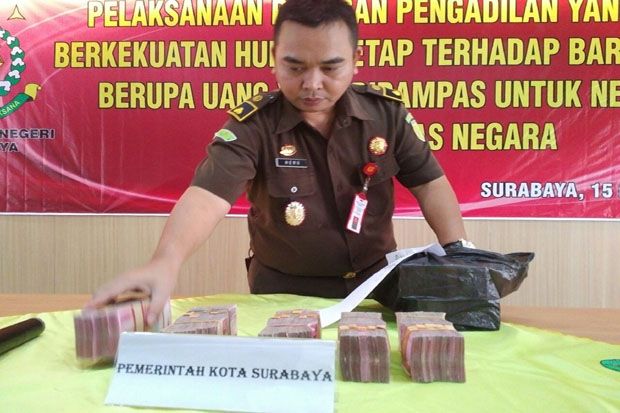 4 Terpidana Korupsi...