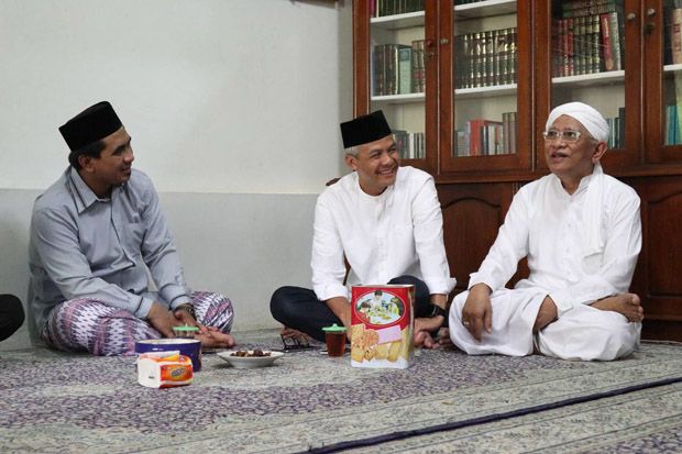 Ganjar-Yasin Dengarkan...