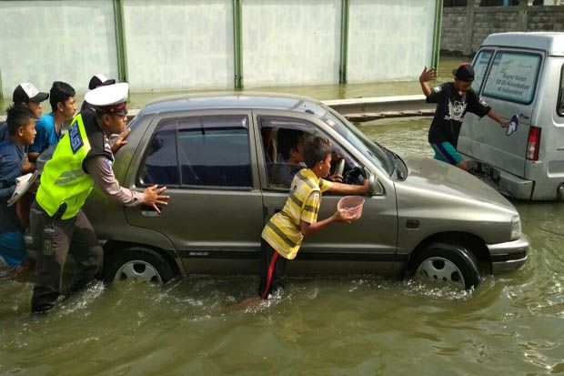 Jalur Pantura Terendam...