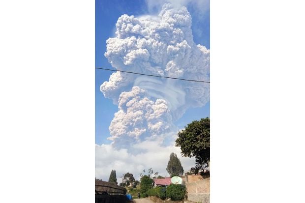 Gunung Sinabung Meletus...
