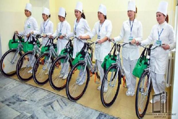 Perawat di Uzbekistan...