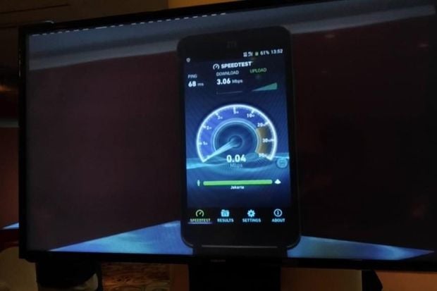 Smartfren Terapkan Massive...