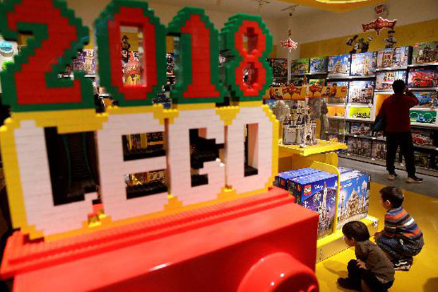 Lego Bangun Fondasi...