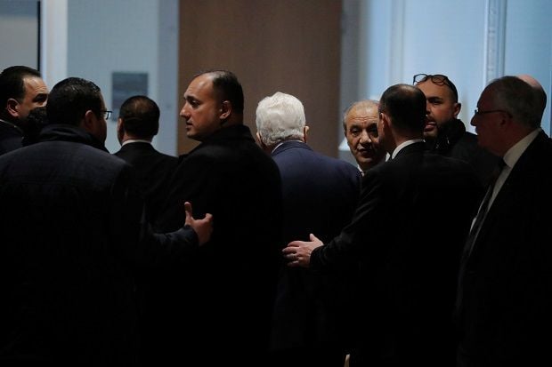 Abbas Walk Out dari...