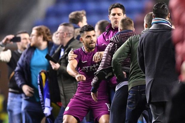 Aguero Lolos dari Sanksi...