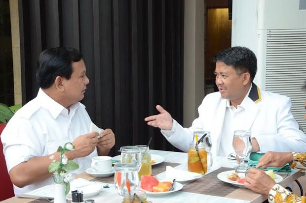 Candaan Presiden PKS...