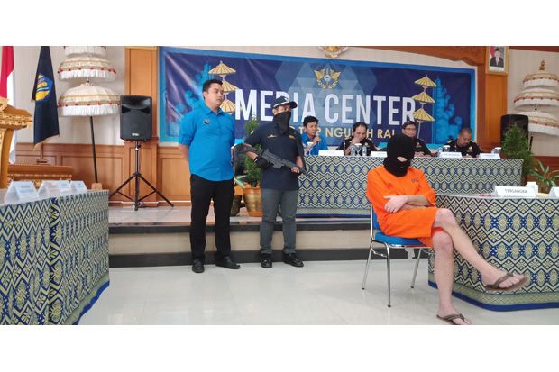 Sembunyikan Narkoba...